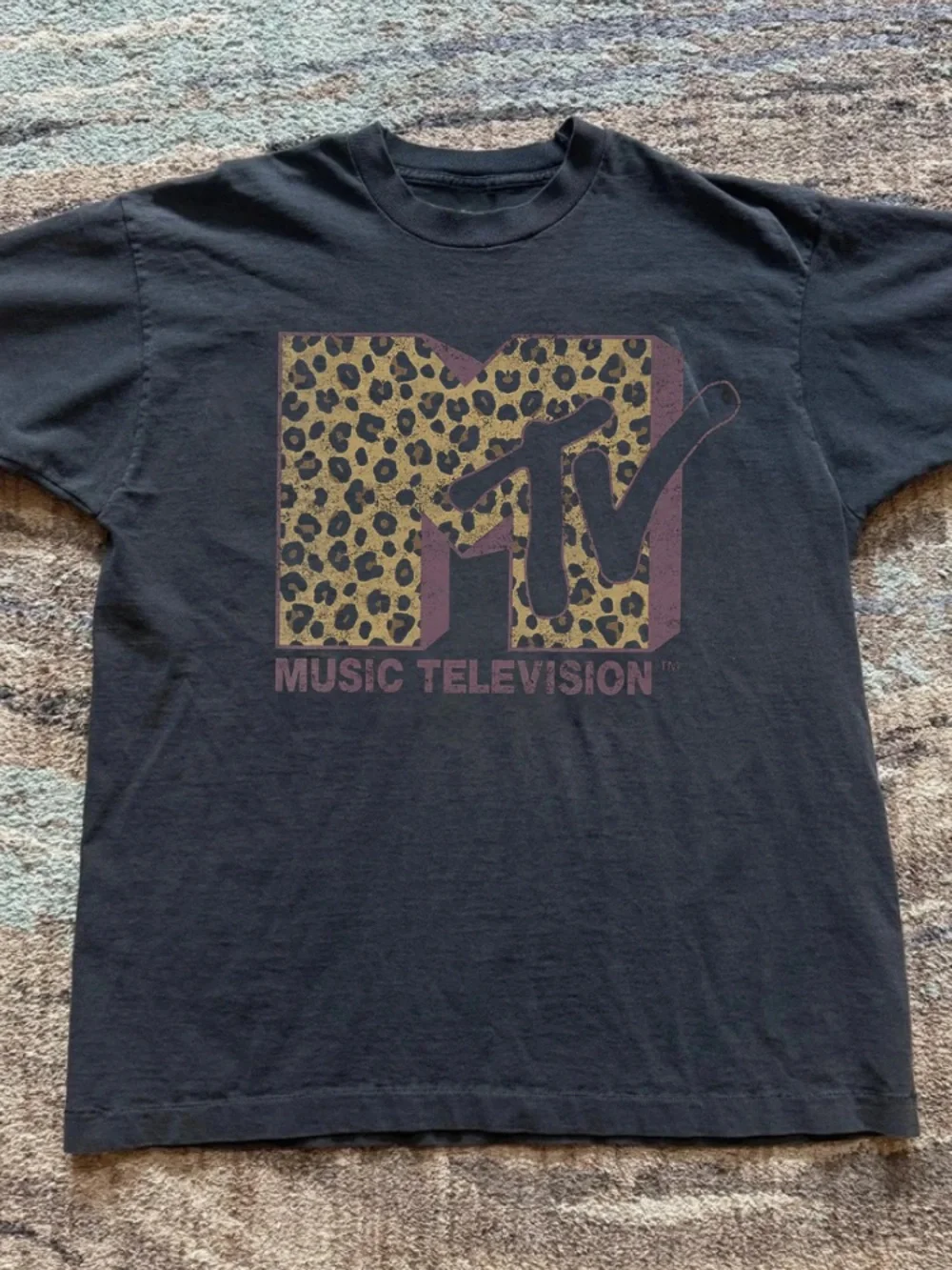 MTV Leopard Logo Graphic Tee - Black